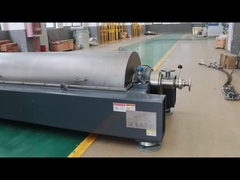 디캔터 원심 분리기