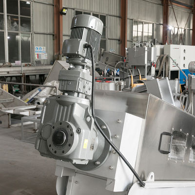 기계를 탈수하는 304개의 스테인레스 강 소용돌이꼴 찌꺼기는 산업적인 언론이 자동이게 마개를 닫습니다