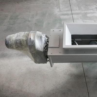 장비를 운반하는 5t/h 수평선상 탄소강 스크류 건베이어 곡물 찌꺼기