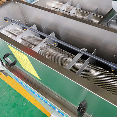 농가 슬러지 처리를 위한 자동 적분 소용돌이꼴 찌꺼기 탈수 기계