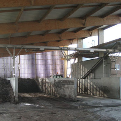 30t/H 가지고 다닐 수 있는 경사진 Ss 스크류 건베이어 U형 그루브 찌꺼기 스크루 벨트 콘베어