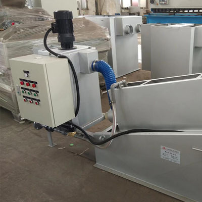 녹슬지 않은 장비를 탈수하는 8m3/H 스테인레스 강 304 추진기프레스 찌꺼기