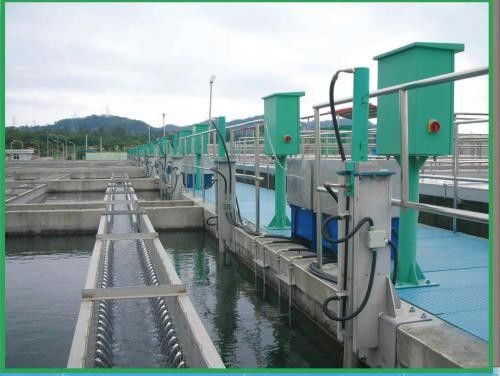 사각 폐수 풀에 사용되는 왕복 바닥 스크레이퍼