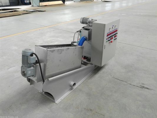 100 밀리미터는 기계 공업적 등급을 탈수하는 스크루 찌꺼기를 쌓아 올렸습니다